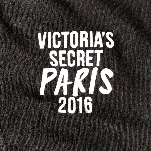 VS Fashion Show (2016) Tee - Picture 3 of 10